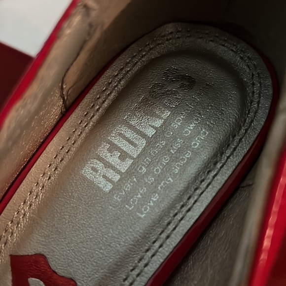 Red Kiss Footwear Pearl Red Platform Heels size 10 - Picture 9 of 9